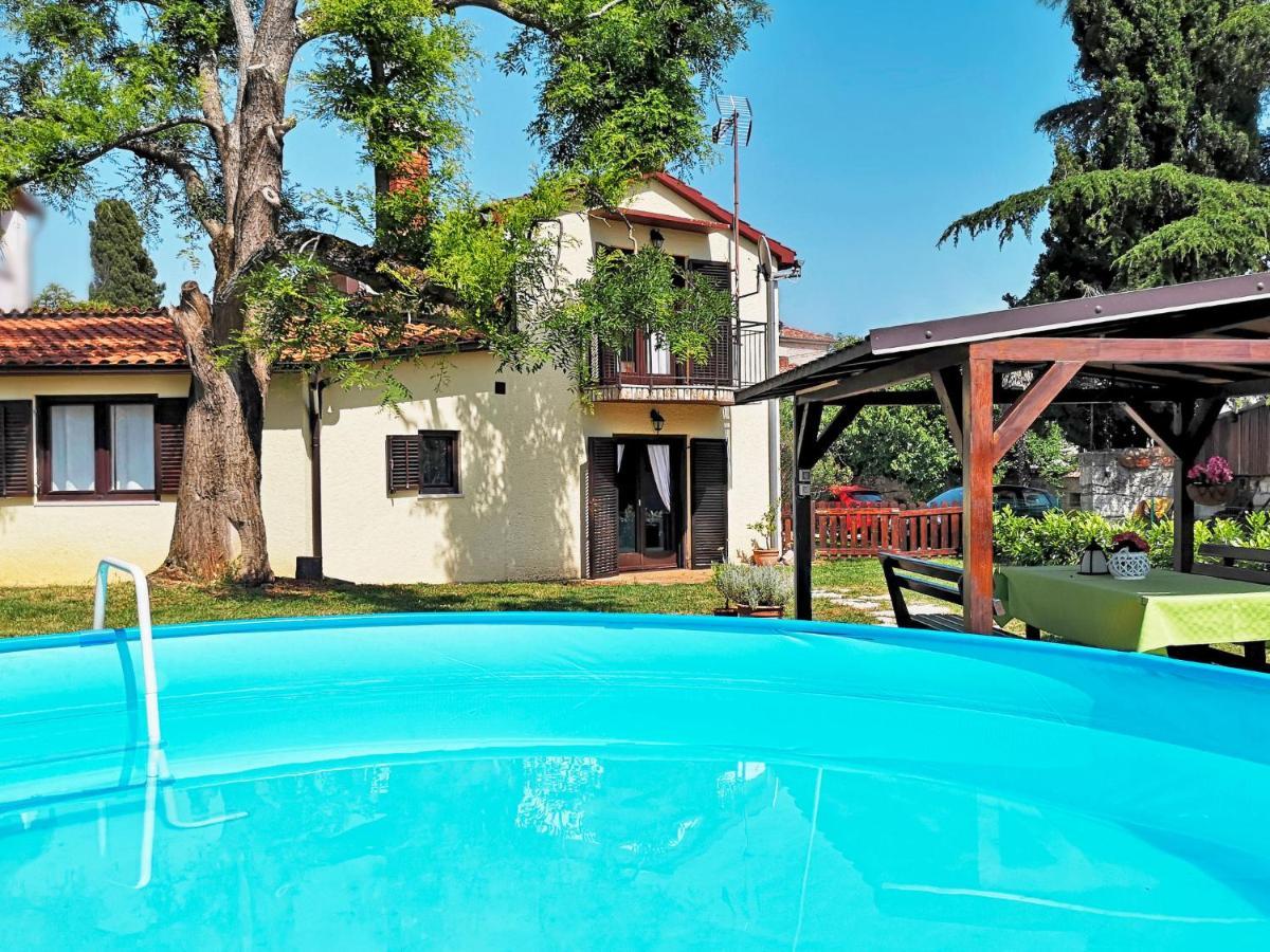 Holiday Home Sara - Prc136 By Interhome Porec Bagian luar foto
